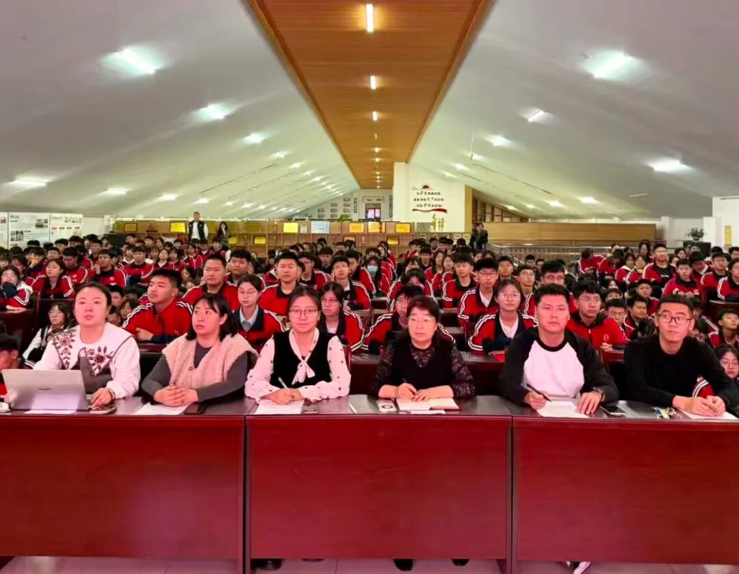 党建领航| |学史铸魂守初心 青春建功担使命——记华展中学“我来为你讲党史”系列活动（一）